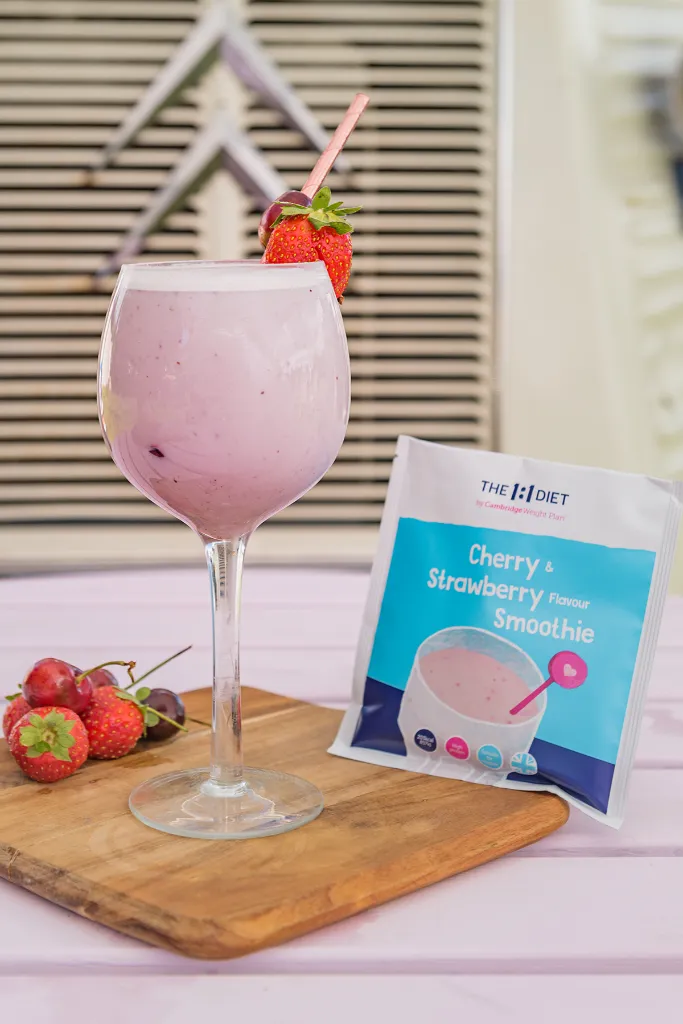 Cherry strawberry_lifestyle1.webp